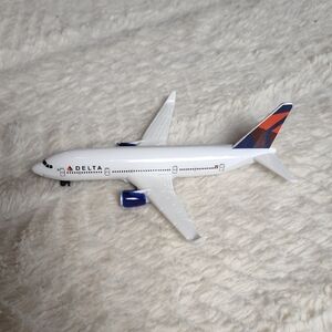 Delta Airbus Model Diecast Airplane